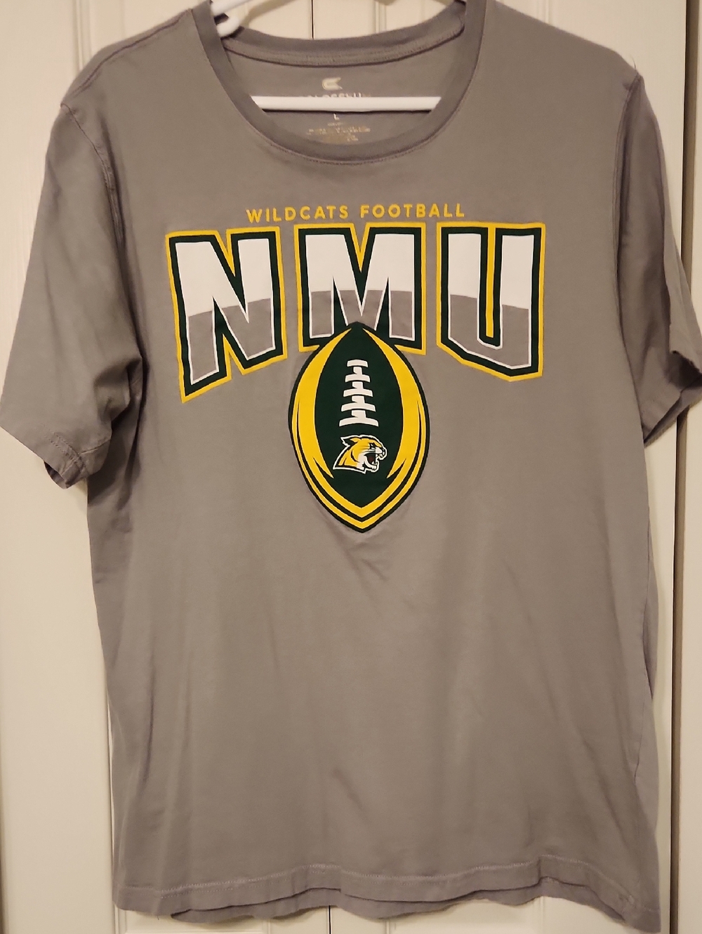 NMU - Northern Michigan University Wildcats Football Tshirt Size L